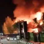 Kantor Kodim 1307 Poso yang terbakar, Seniun (26/5/2025). (Foto: tangkapan layar video Favebook)